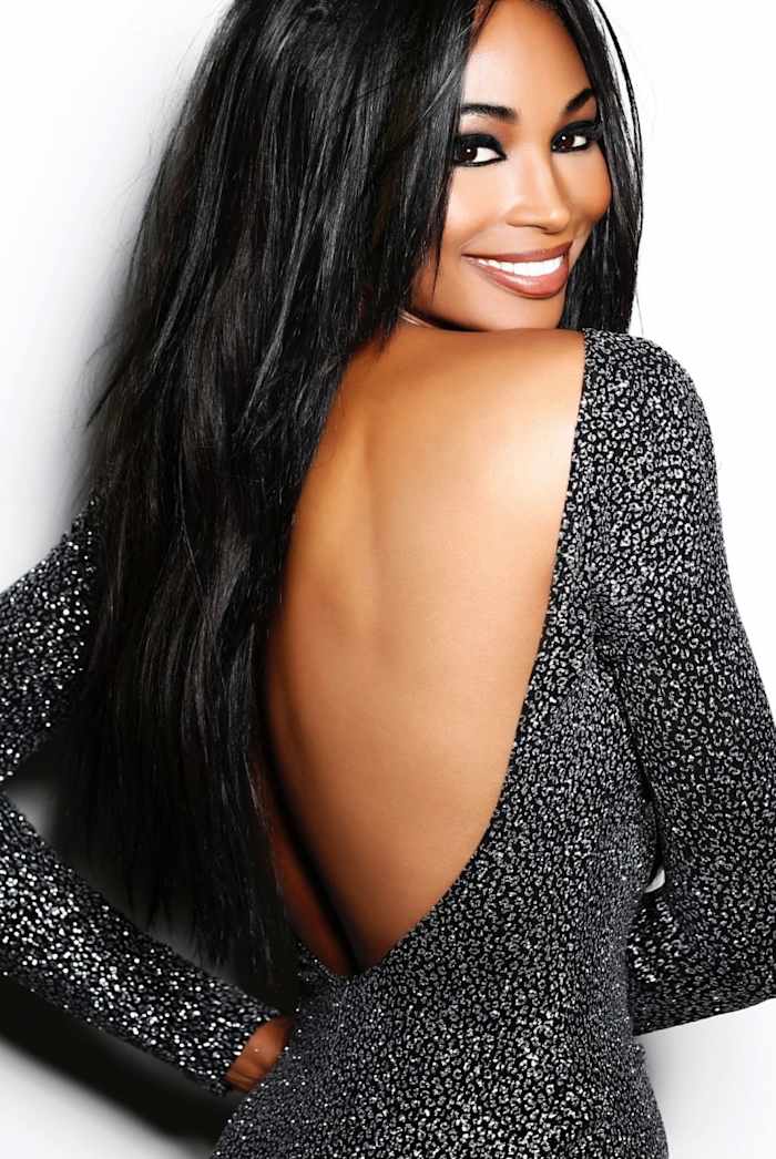 Nana Meriwether Close Up